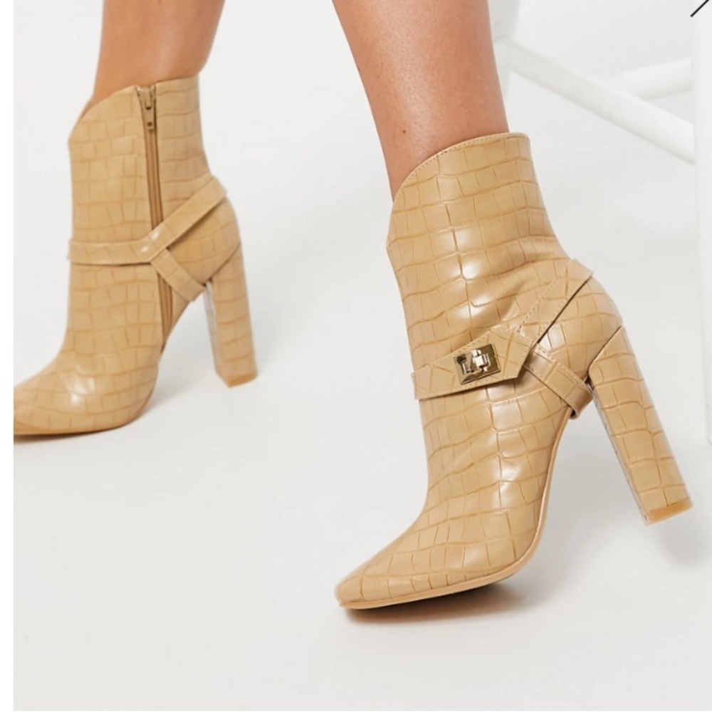 BNIB • ASOS GLAMOROUS Beige Croc Embossed Ankle Boot with Harness Details - Picture 2 of 12